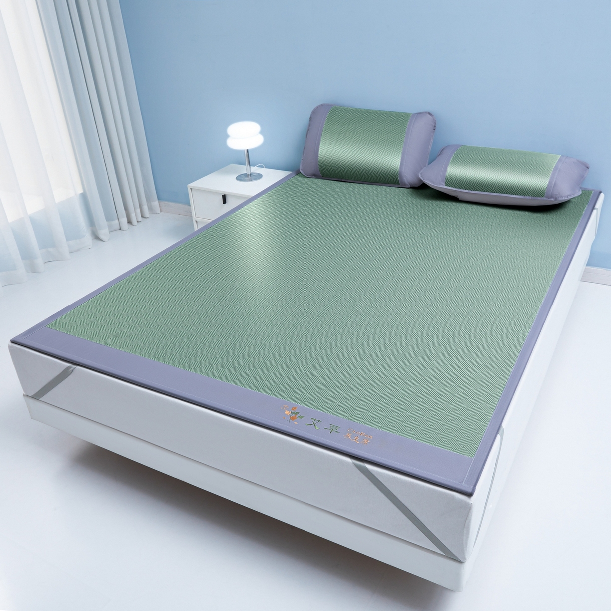 91家纺网 家纺一手货源 找家纺 眠多宝（绒多宝） 2026新款可机洗水洗艾草凉感冰丝高精密碳光软席饼干花三件套 松柏绿