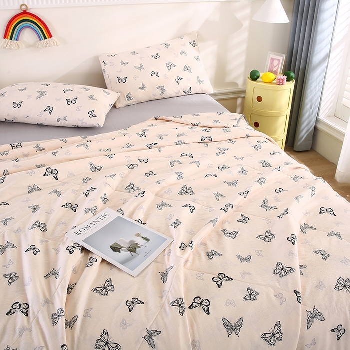 91家纺网 家纺一手货源 找家纺 米萝家居 2026新款100%棉花夏被四件套双层纱花边夏凉被空调被被子被芯直播 蝶舞