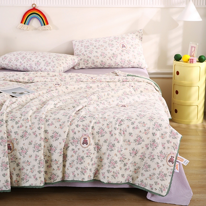 91家纺网 家纺一手货源 找家纺 米萝家居 2026新款100%棉花夏被四件套双层纱花边夏凉被空调被被子被芯直播 花团小熊