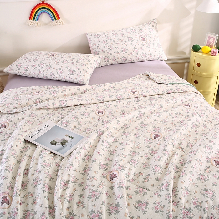 91家纺网 家纺一手货源 找家纺 米萝家居 2026新款100%棉花夏被四件套双层纱花边夏凉被空调被被子被芯直播 花团小熊