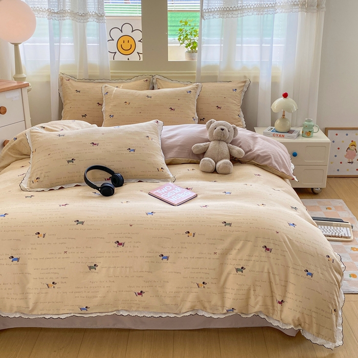 91家纺网 家纺一手货源 找家纺 豫见家纺 2026新款A类仿棉云感纱花边四件套 狗狗家族