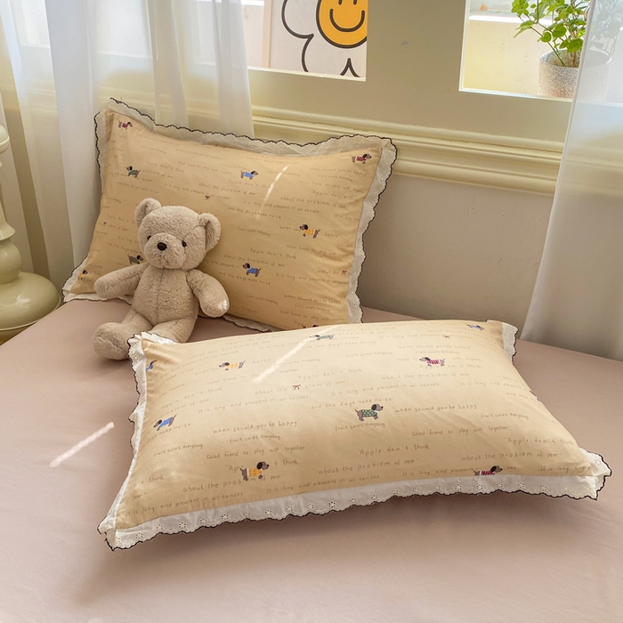 91家纺网 家纺一手货源 找家纺 豫见家纺 2026新款A类仿棉云感纱花边四件套 狗狗家族