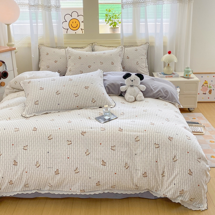 91家纺网 家纺一手货源 找家纺 豫见家纺 2026新款A类仿棉云感纱花边四件套 木马乐园