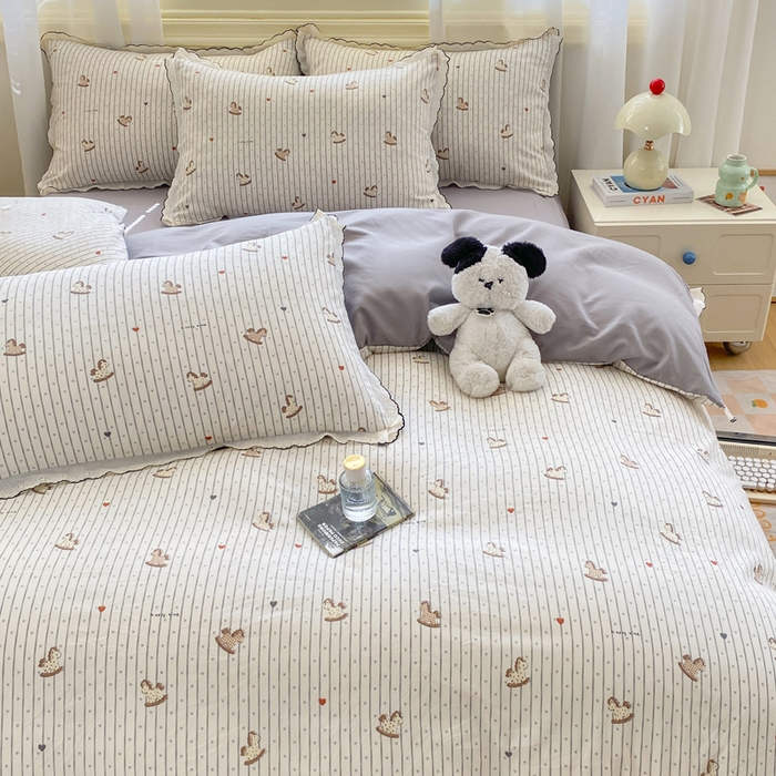 91家纺网 家纺一手货源 找家纺 豫见家纺 2026新款A类仿棉云感纱花边四件套 木马乐园