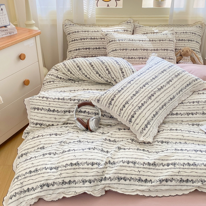 91家纺网 家纺一手货源 找家纺 豫见家纺 2026新款A类仿棉云感纱花边四件套 山茶左岸