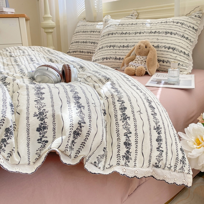 91家纺网 家纺一手货源 找家纺 豫见家纺 2026新款A类仿棉云感纱花边四件套 山茶左岸