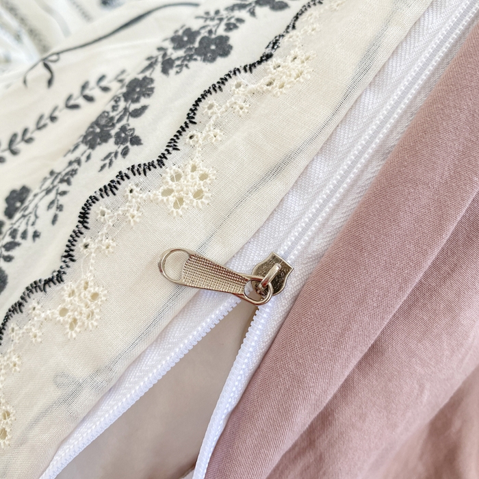 91家纺网 家纺一手货源 找家纺 豫见家纺 2026新款A类仿棉云感纱花边四件套 山茶左岸