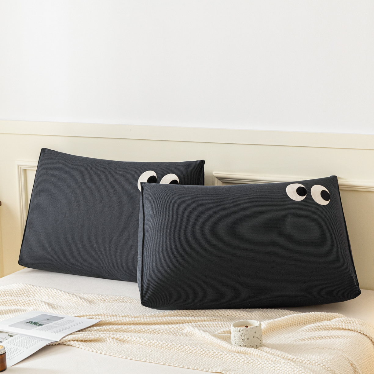 91家纺网 家纺一手货源 找家纺 美达人 2026新款灯芯绒三角腰枕靠背 灯芯绒-眼睛-末黑-三角腰枕组合