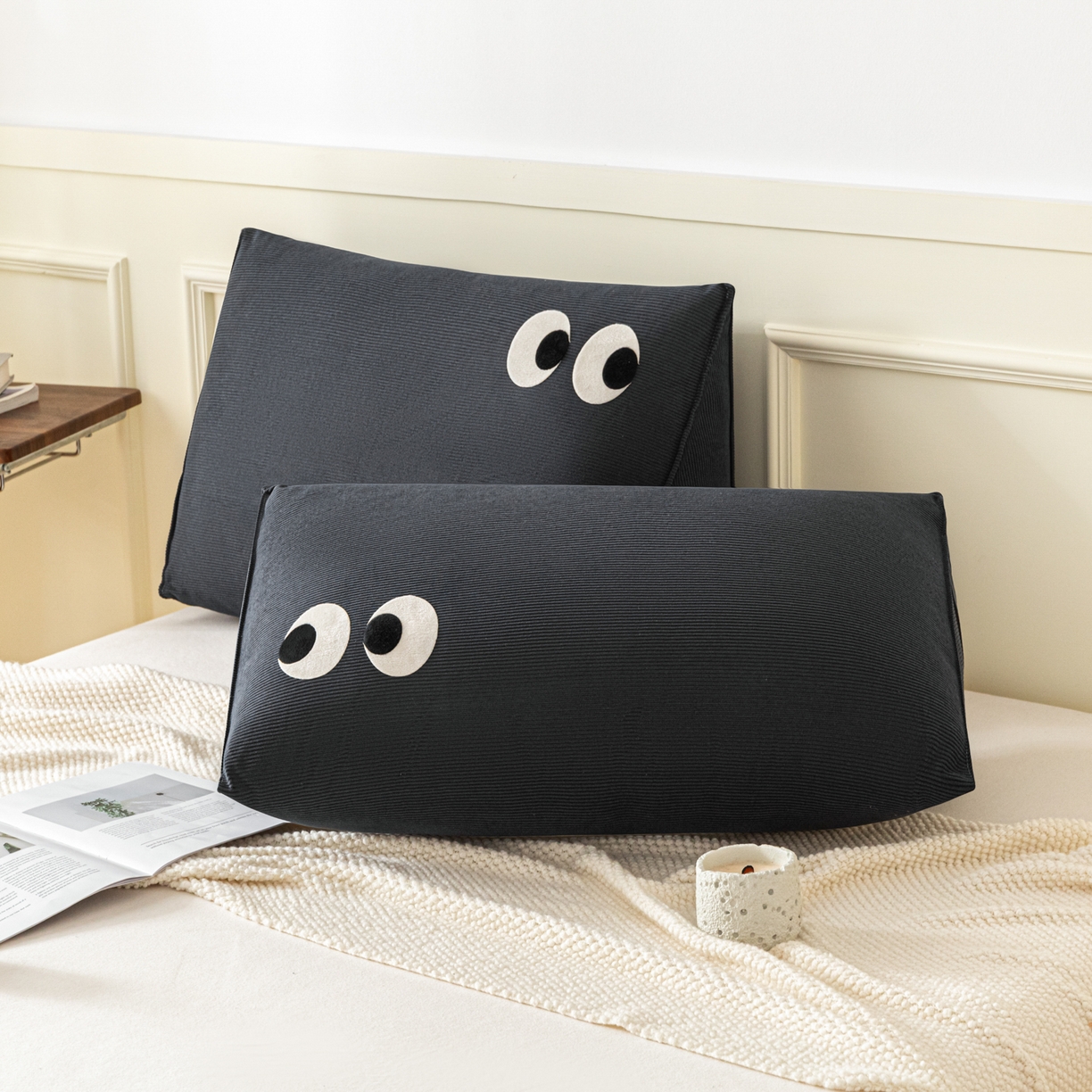 91家纺网 家纺一手货源 找家纺 美达人 2026新款灯芯绒三角腰枕靠背 灯芯绒-眼睛-末黑-三角腰枕组合