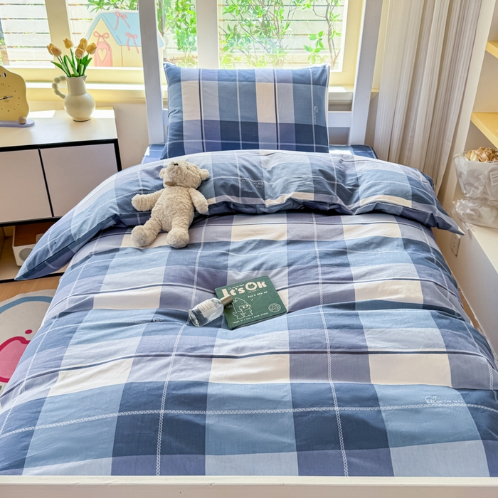 91家纺网 家纺一手货源 找家纺 疆东 【疆东】2026简约13372纯棉全棉学生三件套学生季宿舍上下铺全棉纯棉格子印花三件套件单品被套床单 克莱因