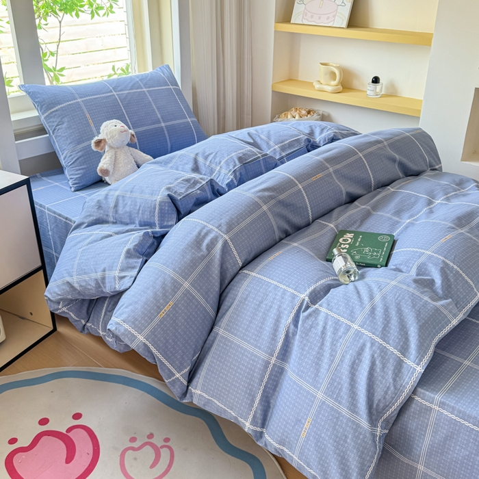 91家纺网 家纺一手货源 找家纺 疆东 【疆东】2026简约13372纯棉全棉学生三件套学生季宿舍上下铺全棉纯棉格子印花三件套件单品被套床单 蓝调