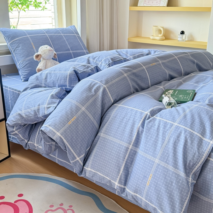91家纺网 家纺一手货源 找家纺 疆东 【疆东】2026简约13372纯棉全棉学生三件套学生季宿舍上下铺全棉纯棉格子印花三件套件单品被套床单 蓝调