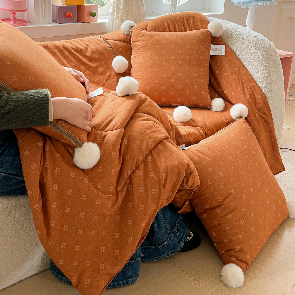 91家纺网 家纺一手货源 找家纺 （总）古本家居 2026新款四季水洗毛球系列抱枕被