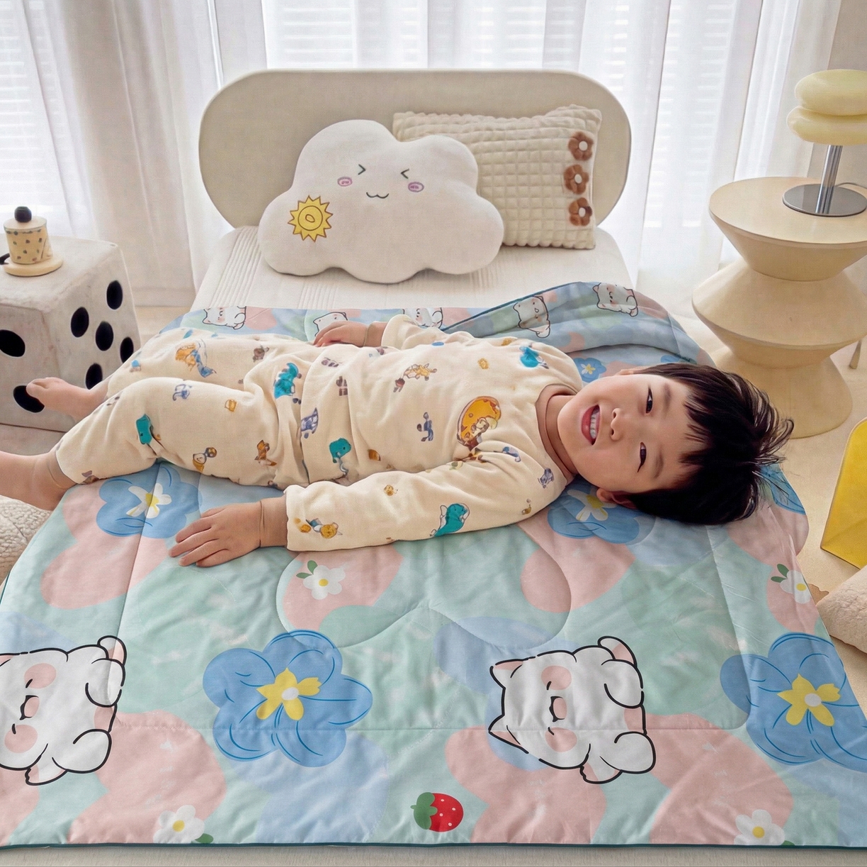 91家纺网 家纺一手货源 找家纺 春妮家纺 2026新款卡通幼儿园全棉儿童夏被夏凉被空调被 心花怒放