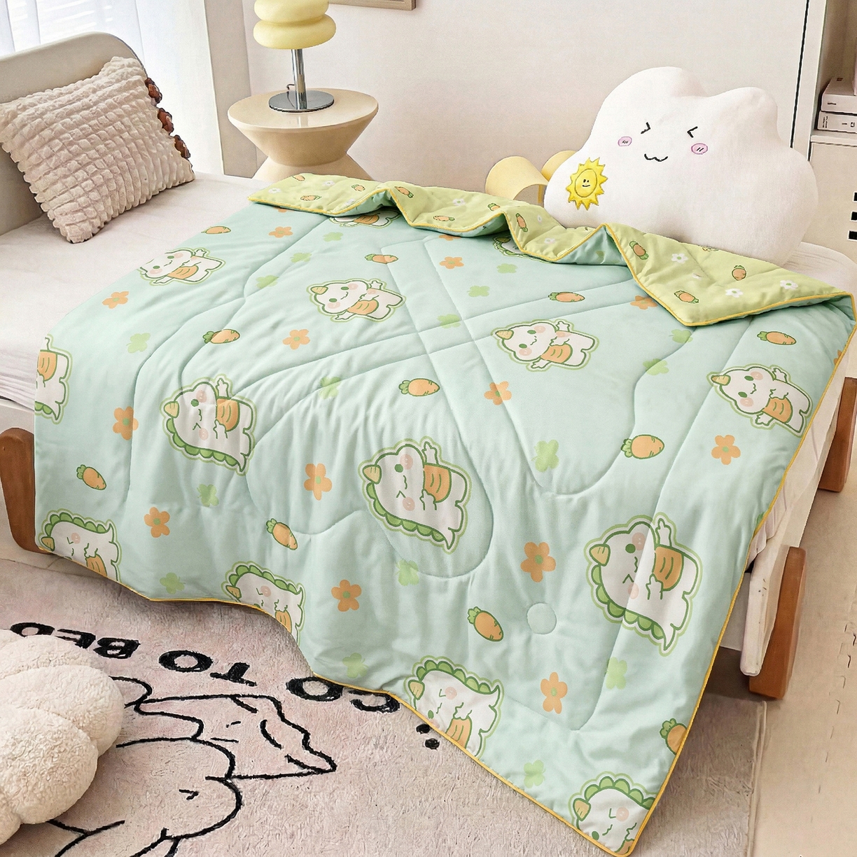 91家纺网 家纺一手货源 找家纺 春妮家纺 2026新款卡通幼儿园全棉儿童夏被夏凉被空调被 萌萌奶龙