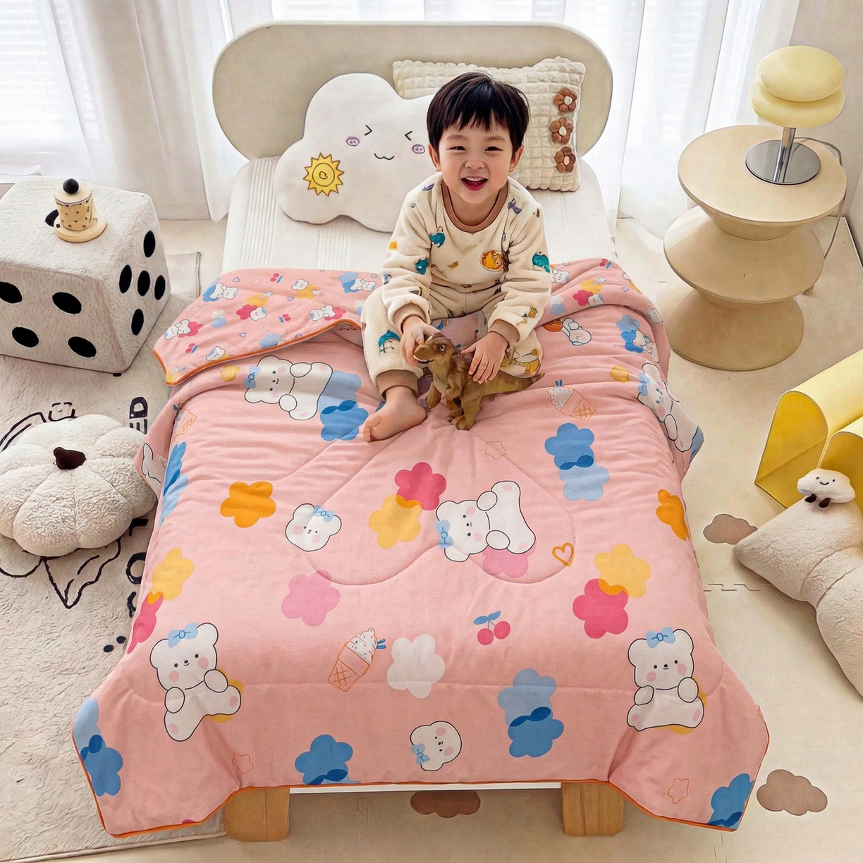 91家纺网 家纺一手货源 找家纺 春妮家纺 2026新款卡通幼儿园全棉儿童夏被夏凉被空调被 甜心小熊