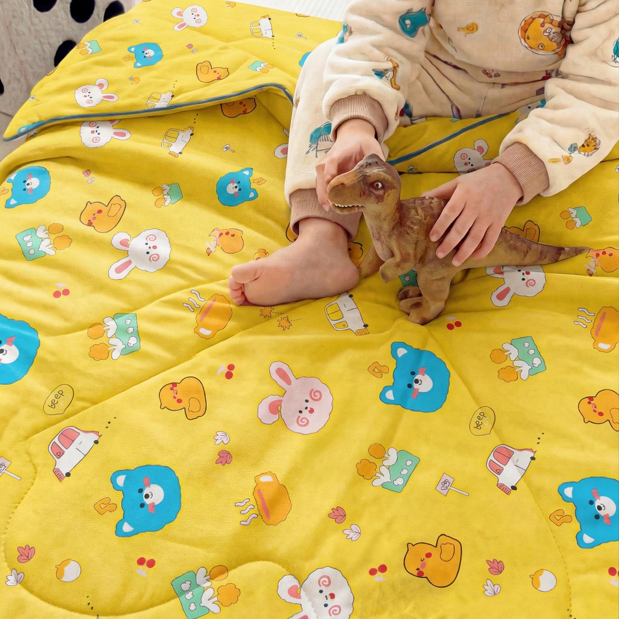 91家纺网 家纺一手货源 找家纺 春妮家纺 2026新款卡通幼儿园全棉儿童夏被夏凉被空调被 萌宠乐园