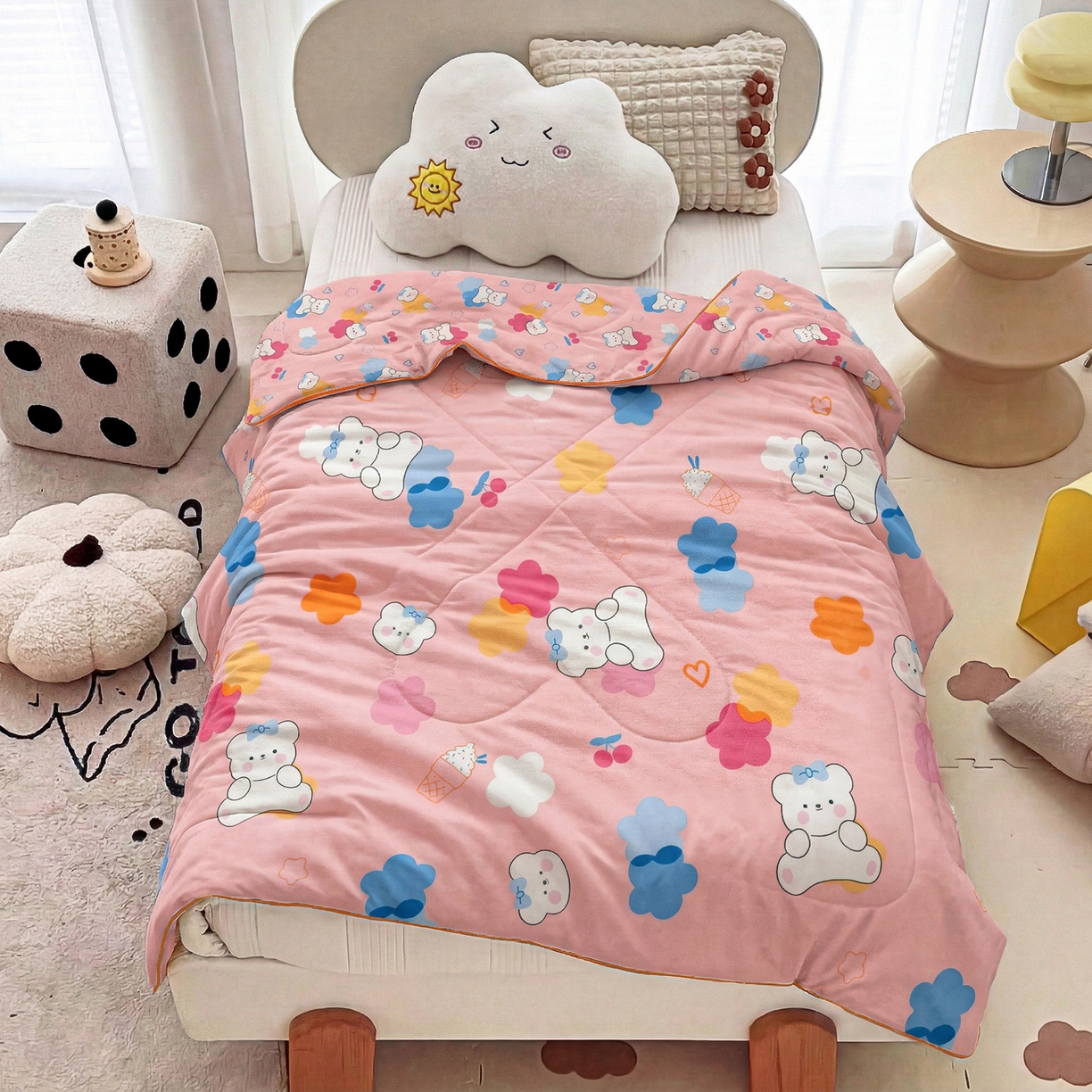 91家纺网 家纺一手货源 找家纺 春妮家纺 2026新款卡通幼儿园全棉儿童夏被夏凉被空调被 甜心小熊