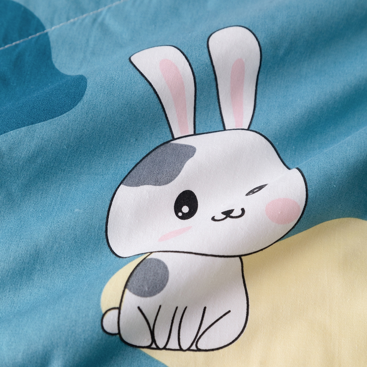 91家纺网 家纺一手货源 找家纺 春妮家纺 2026新款卡通幼儿园全棉儿童夏被夏凉被空调被 兔子甜甜