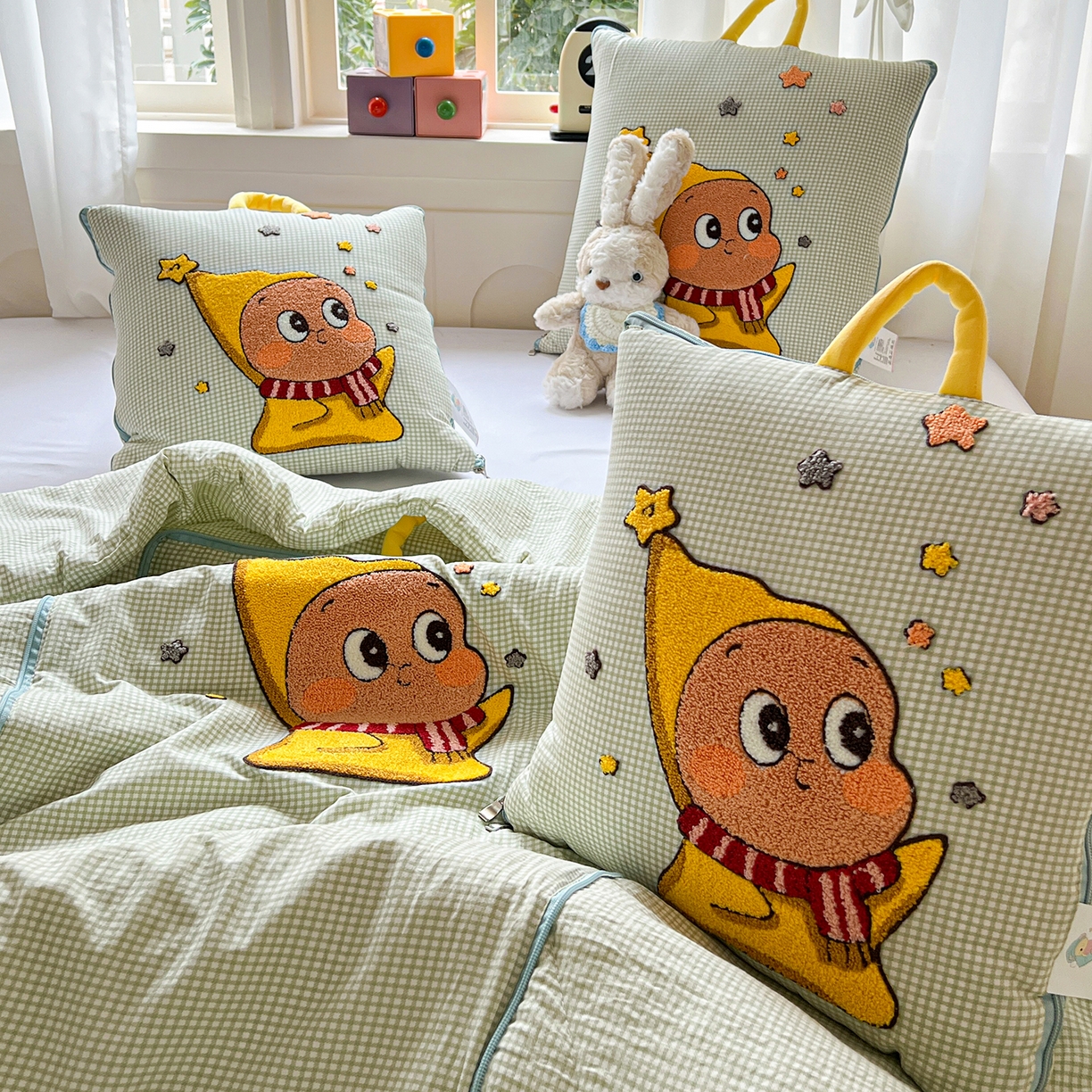 91家纺网 家纺一手货源 找家纺 （总）古本家居 2026新款四季款水洗小星人抱枕被