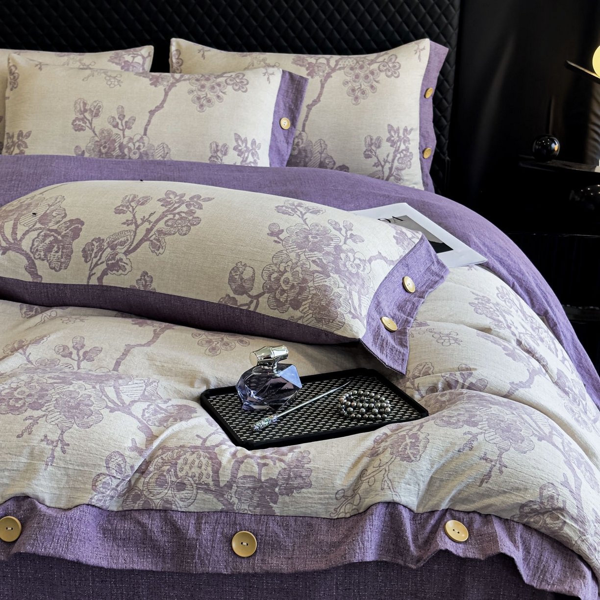 91家纺网 家纺一手货源 找家纺 晚爱家纺（原晚安家居） 2026新款加厚双层纱原麻纽扣款四件套 紫嫣