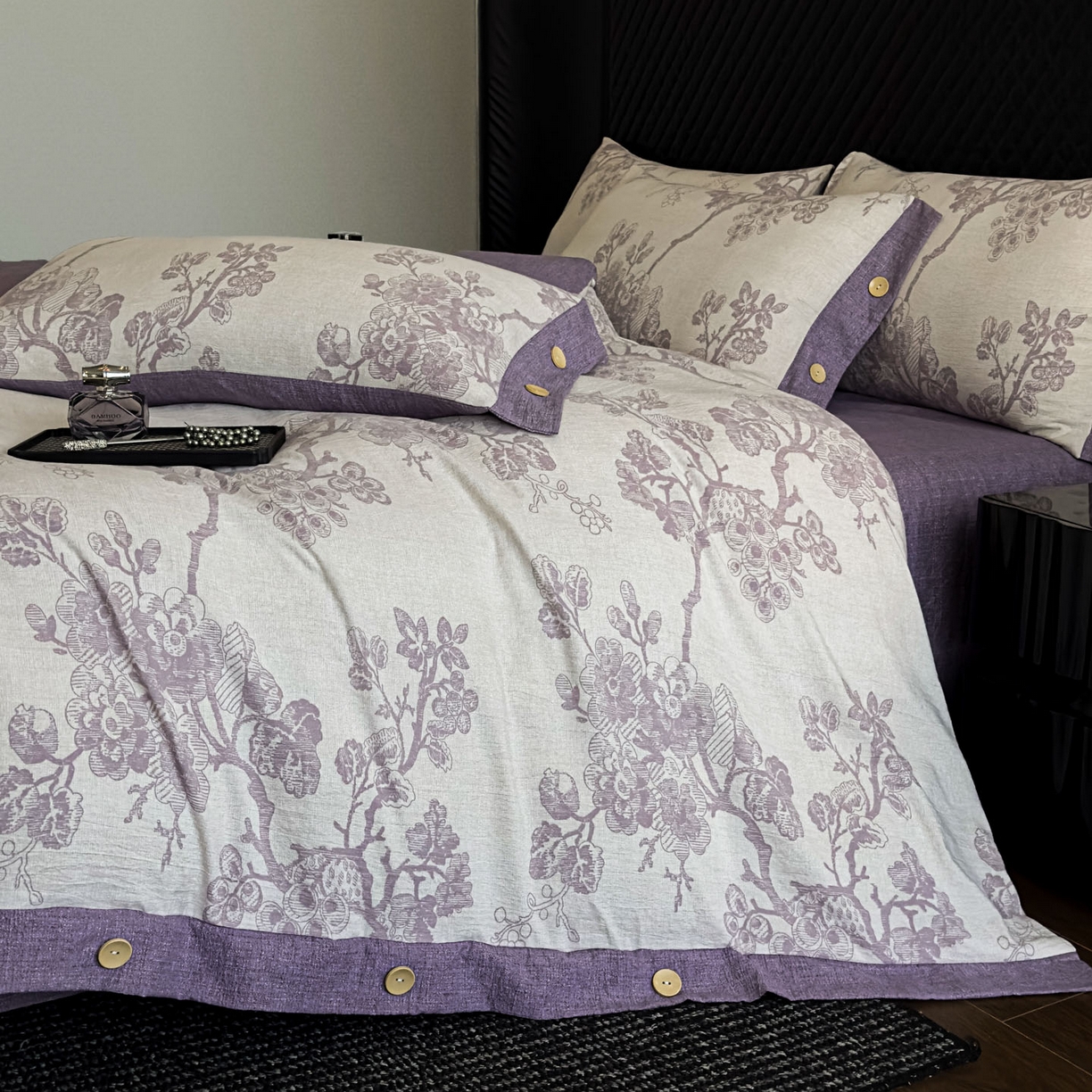 91家纺网 家纺一手货源 找家纺 晚爱家纺（原晚安家居） 2026新款加厚双层纱原麻纽扣款四件套 紫嫣