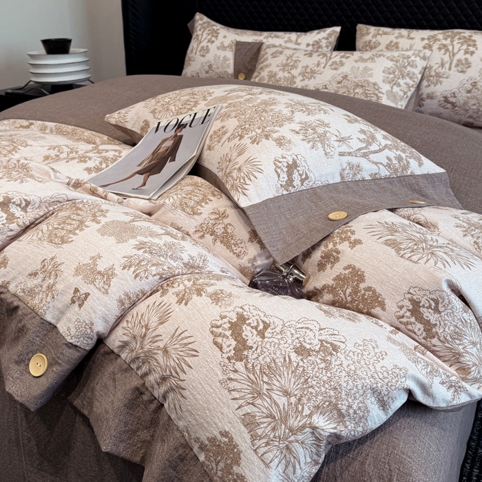 91家纺网 家纺一手货源 找家纺 晚爱家纺（原晚安家居） 2026新款加厚双层纱原麻纽扣款四件套 秋意浓