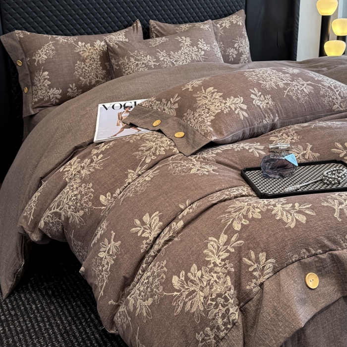 91家纺网 家纺一手货源 找家纺 晚爱家纺（原晚安家居） 2026新款加厚双层纱原麻纽扣款四件套 田园咖