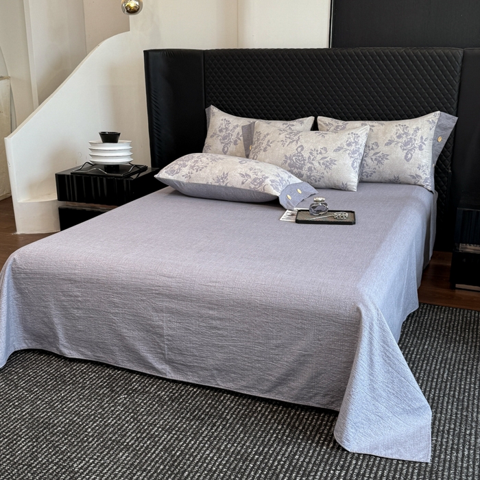 91家纺网 家纺一手货源 找家纺 晚爱家纺（原晚安家居） 2026新款加厚双层纱原麻纽扣款四件套 绽放