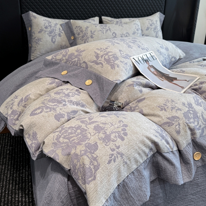 91家纺网 家纺一手货源 找家纺 晚爱家纺（原晚安家居） 2026新款加厚双层纱原麻纽扣款四件套 绽放