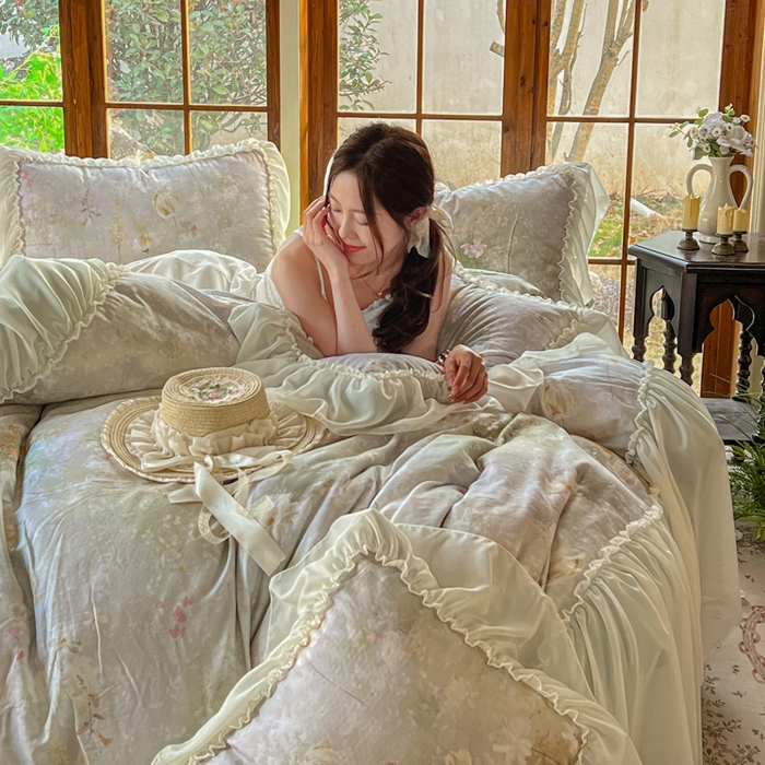 91家纺网 家纺一手货源 找家纺 疆东 2026高端韩版法式公主复古油画风纯棉双层纱四件套赫本浪漫荷叶花边仙女全棉双层纱四件套床上用品被套 青青子衿