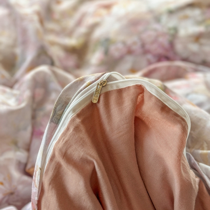 91家纺网 家纺一手货源 找家纺 疆东 2026高端韩版法式公主复古油画风纯棉双层纱四件套赫本浪漫荷叶花边仙女全棉双层纱四件套床上用品被套 采薇