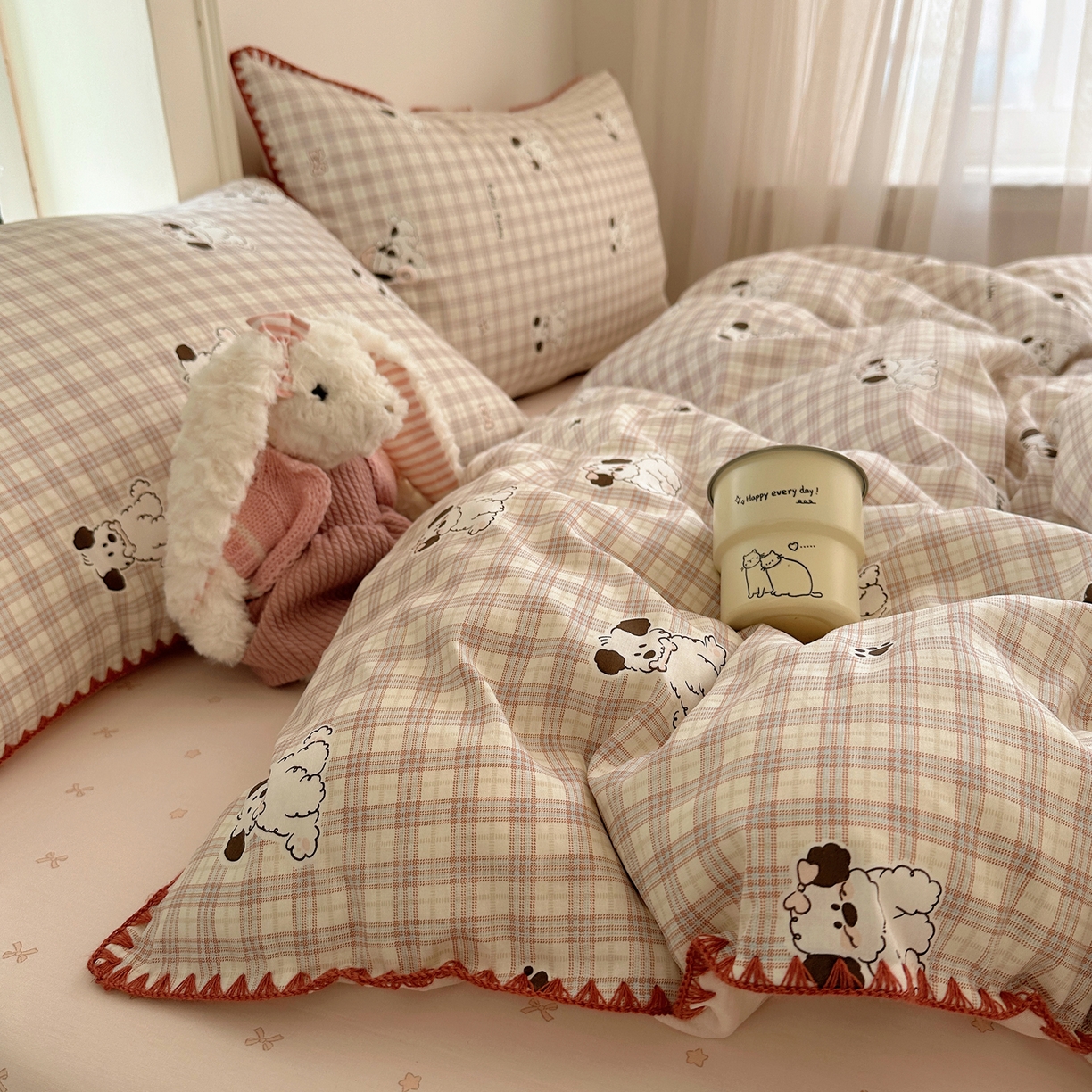 91家纺网 家纺一手货源 找家纺 瑞莱 （持续上新）2026新款全棉纯棉印花贝壳边四件套 素格小奶狗