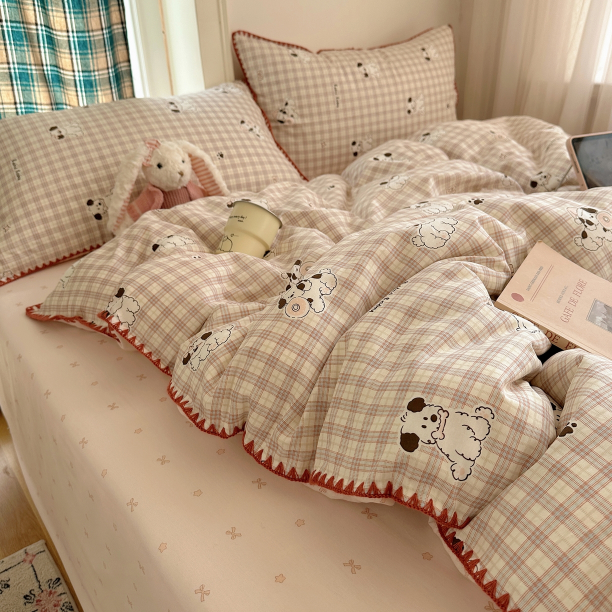 91家纺网 家纺一手货源 找家纺 瑞莱 （持续上新）2026新款全棉纯棉印花贝壳边四件套 素格小奶狗