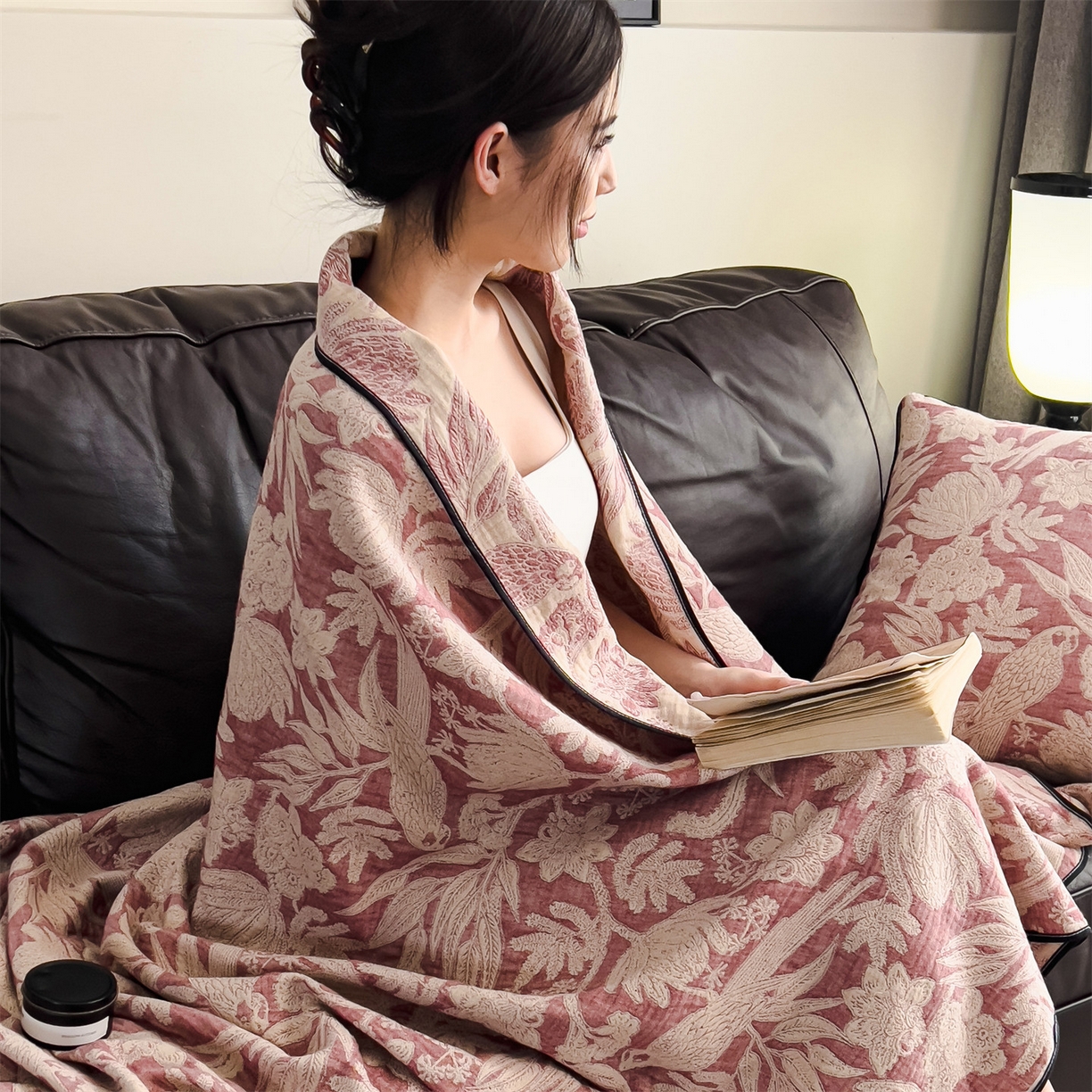 91家纺网 家纺一手货源 找家纺 布凡家居 2026新款全棉纯棉四层纱夏被盖毯床盖午睡毯沙发毯毯子 花绮漫叙