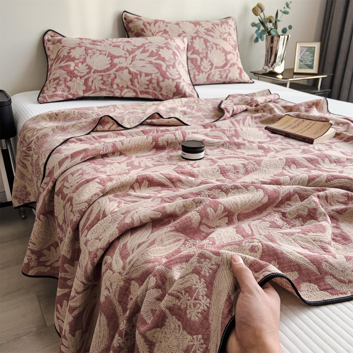 91家纺网 家纺一手货源 找家纺 布凡家居 2026新款全棉纯棉四层纱夏被盖毯床盖午睡毯沙发毯毯子 花绮漫叙