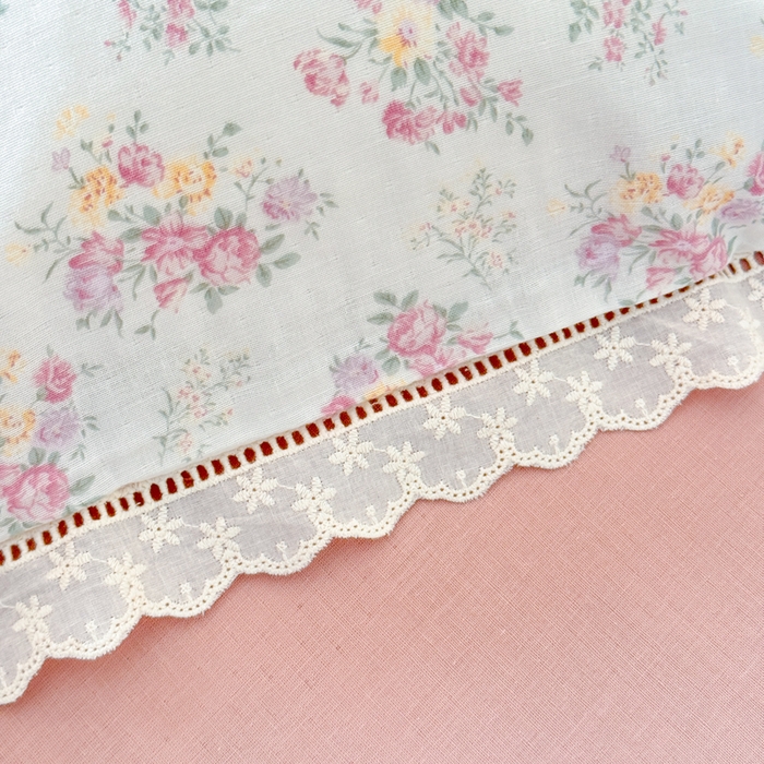 91家纺网 家纺一手货源 找家纺 疆东 【疆东】2026韩版蕾丝花边纯棉全棉双层纱四件套印花纯棉四件套法式赫本木耳花边全棉公主双层纱四件套 白茶