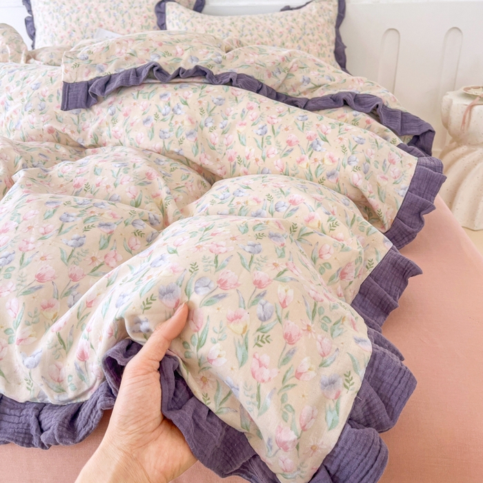 91家纺网 家纺一手货源 找家纺 疆东 【疆东】2026韩版蕾丝花边纯棉全棉双层纱四件套印花纯棉四件套法式赫本木耳花边全棉公主双层纱四件套 小苍兰