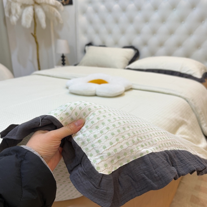 91家纺网 家纺一手货源 找家纺 疆东 【疆东】2026韩版蕾丝花边纯棉全棉双层纱四件套印花纯棉四件套法式赫本木耳花边全棉公主双层纱四件套 波点绿