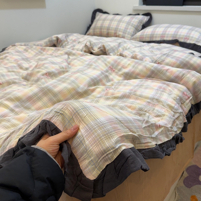 91家纺网 家纺一手货源 找家纺 疆东 【疆东】2026韩版蕾丝花边纯棉全棉双层纱四件套印花纯棉四件套法式赫本木耳花边全棉公主双层纱四件套 蝴蝶结粉