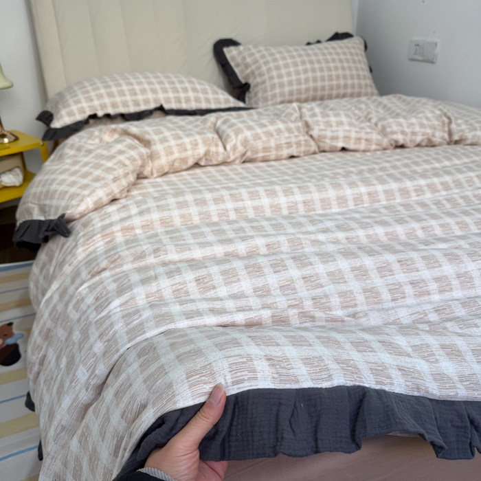 91家纺网 家纺一手货源 找家纺 疆东 【疆东】2026韩版蕾丝花边纯棉全棉双层纱四件套印花纯棉四件套法式赫本木耳花边全棉公主双层纱四件套 棕格