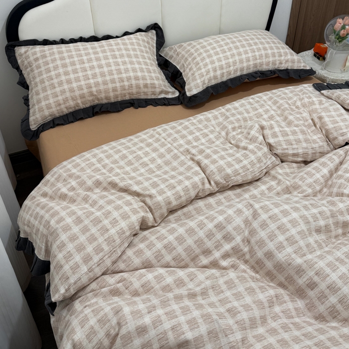 91家纺网 家纺一手货源 找家纺 疆东 【疆东】2026韩版蕾丝花边纯棉全棉双层纱四件套印花纯棉四件套法式赫本木耳花边全棉公主双层纱四件套 棕格