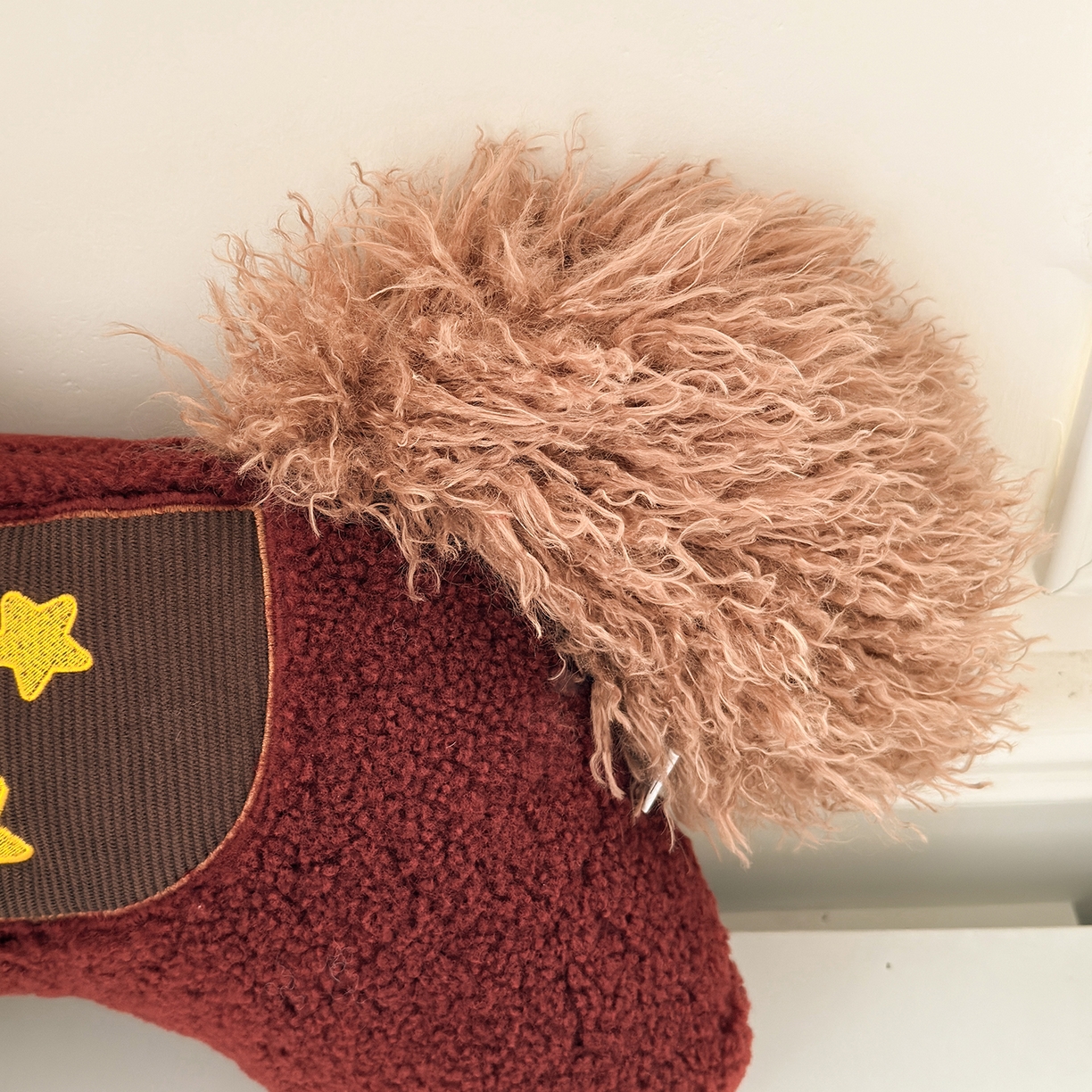 91家纺网 家纺一手货源 找家纺 （总）贵夫人 2026新款萌趣简约星星小马抱枕（券后控价不得低于69元，专版专利，仿款必究）