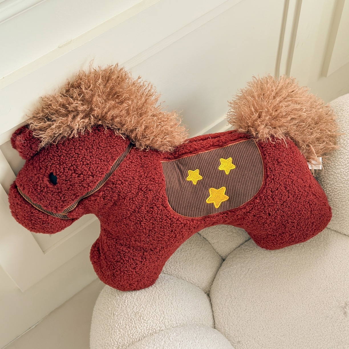 91家纺网 家纺一手货源 找家纺 （总）贵夫人 2026新款萌趣简约星星小马抱枕（券后控价不得低于69元，专版专利，仿款必究）