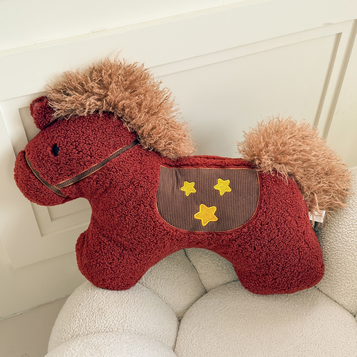 91家纺网 家纺一手货源 找家纺 （总）贵夫人 2026新款萌趣简约星星小马抱枕（券后控价不得低于69元，专版专利，仿款必究）