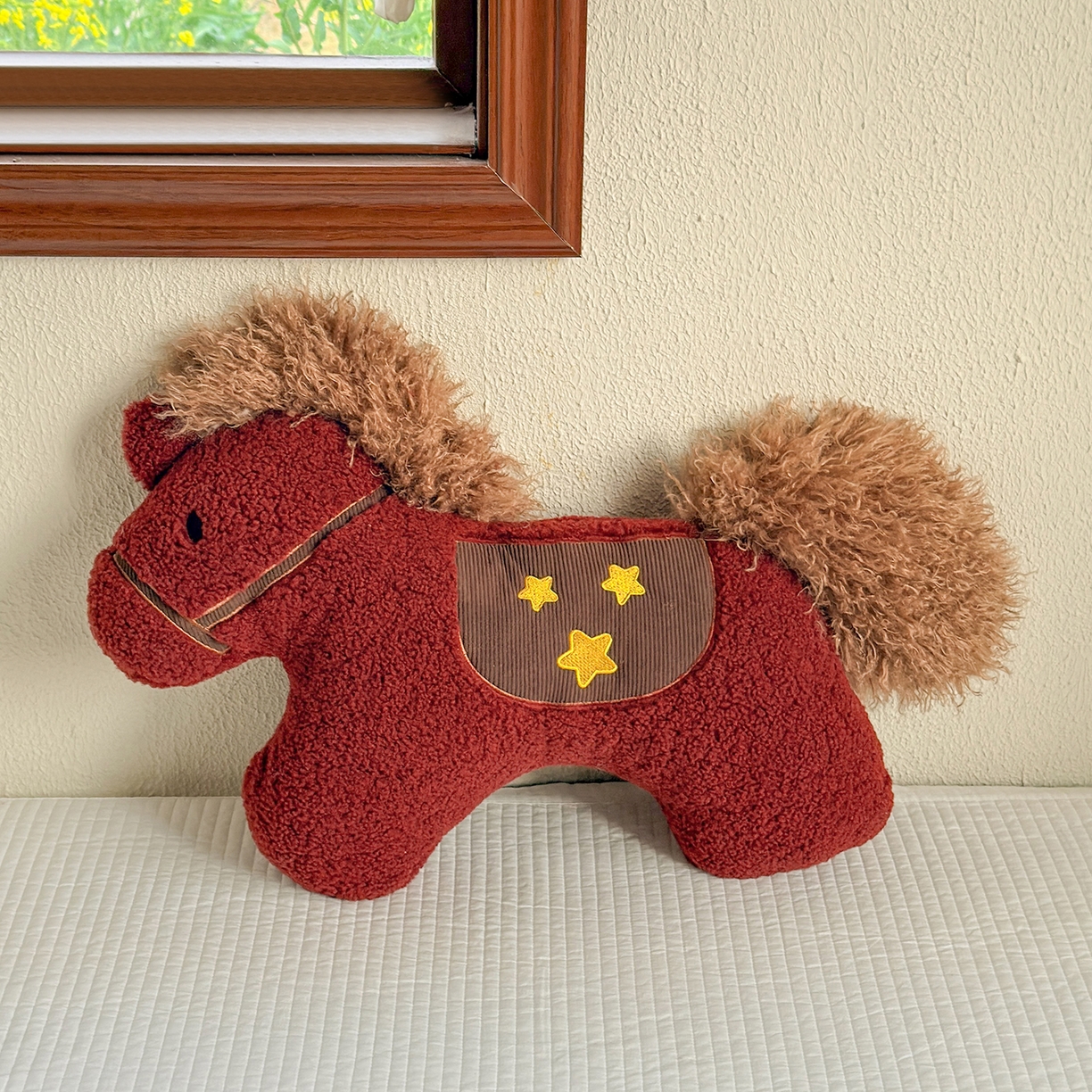 91家纺网 家纺一手货源 找家纺 （总）贵夫人 2026新款萌趣简约星星小马抱枕（券后控价不得低于69元，专版专利，仿款必究）