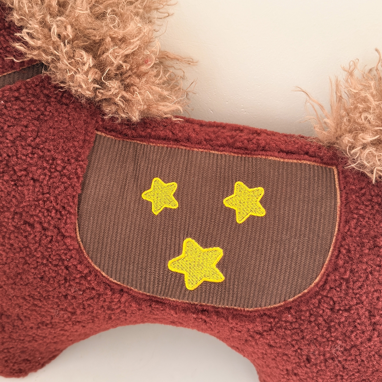 91家纺网 家纺一手货源 找家纺 （总）贵夫人 2026新款萌趣简约星星小马抱枕（券后控价不得低于69元，专版专利，仿款必究）