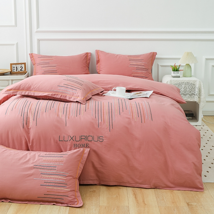 91家纺网 家纺一手货源 找家纺 疆东 疆东2026年纯色高端轻奢长绒棉纯棉全棉刺绣四件套简约素色匹马棉全棉纯棉刺绣花四件套被套床单套件 豆沙红