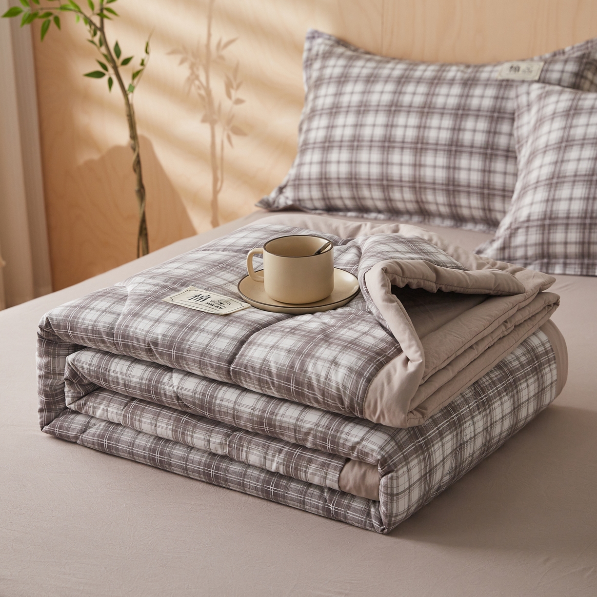 91家纺网 家纺一手货源 找家纺 帕芬鸟家纺 2026新款100%棉花夏凉被空调被夏被四件套-格子系列 格雅灰