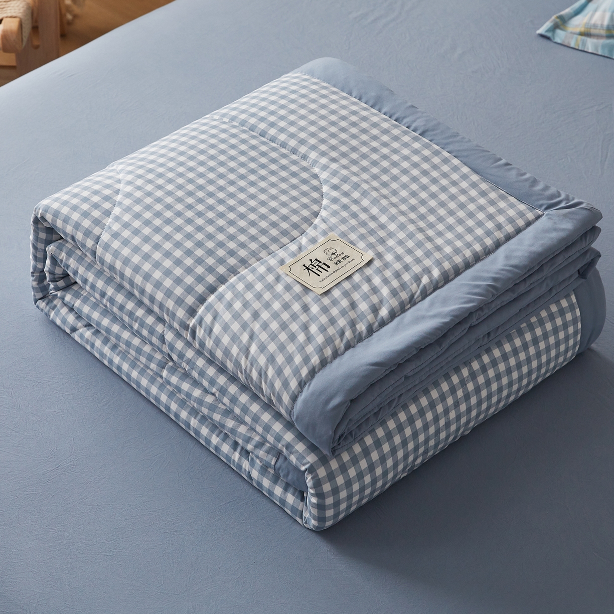 91家纺网 家纺一手货源 找家纺 帕芬鸟家纺 2026新款100%棉花夏凉被空调被夏被四件套-格子系列 蓝小格